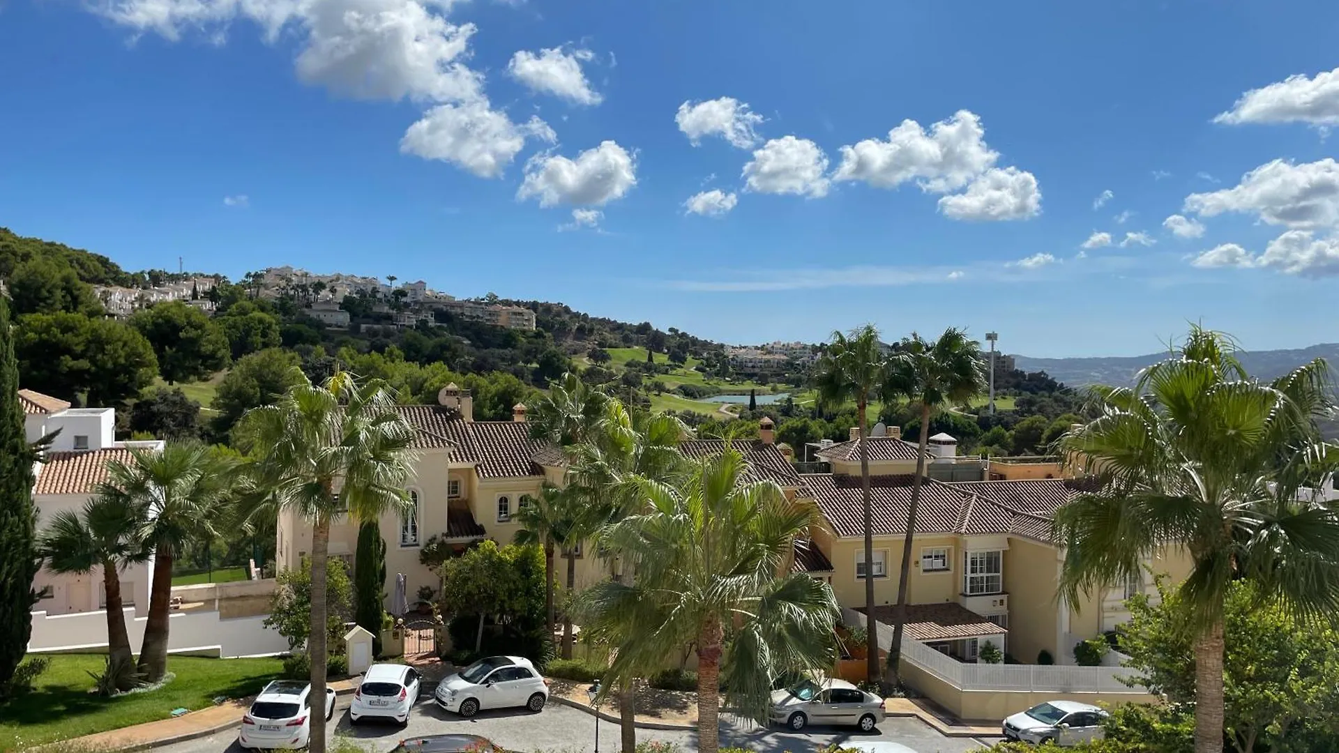 Estupendo Atico En Alhaurin Golf Apartment Malaga